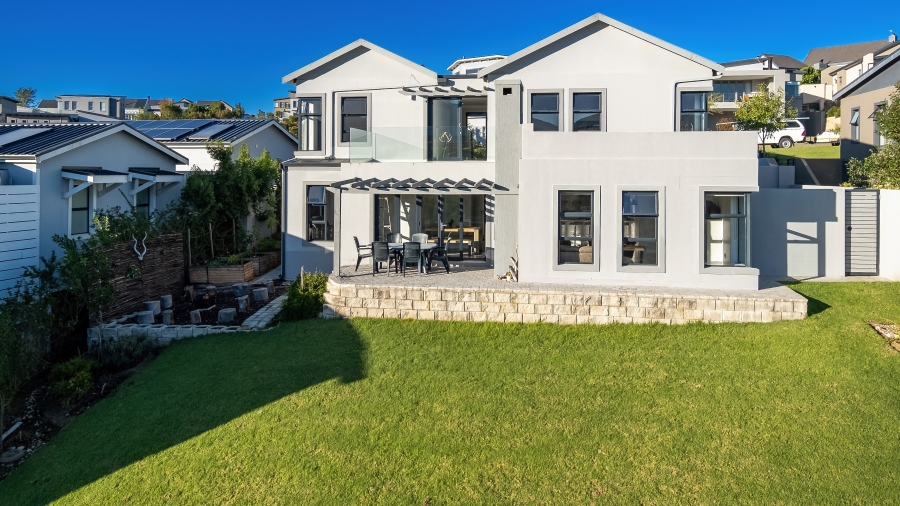 4 Bedroom Property for Sale in Welgelegen Western Cape